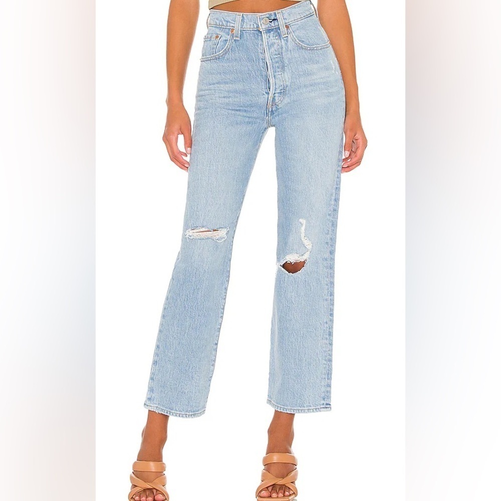 X REVOLVE Ribcage Straight Ankle in Jazz Time
LEVI'S
Color:Jazz Time
Size 29 - Picture 1 of 7